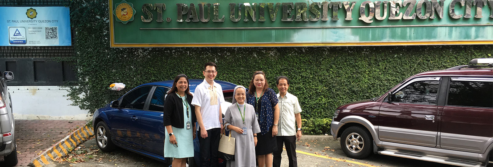 Dr Julian Ng with Monique Santiago-Miranda, Sr Helen Malubay, Dr Rochi Marcelo, and Dr Manny Martinez