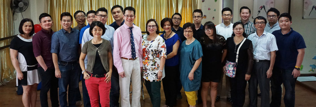Dr Julian Ng poses with Warnborough's Malaysian learning centre representatives